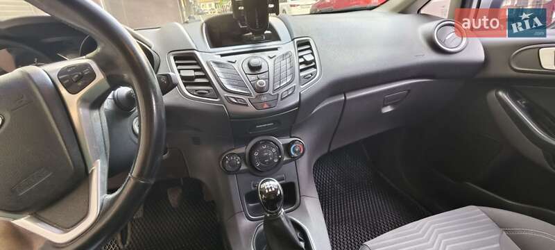 Хэтчбек Ford Fiesta 2012 в Виннице