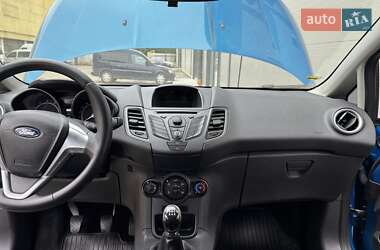 Хэтчбек Ford Fiesta 2013 в 