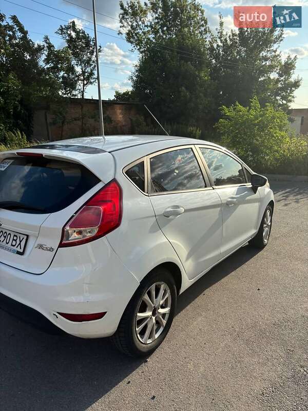 Хэтчбек Ford Fiesta 2013 в Виннице