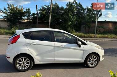Хэтчбек Ford Fiesta 2013 в 