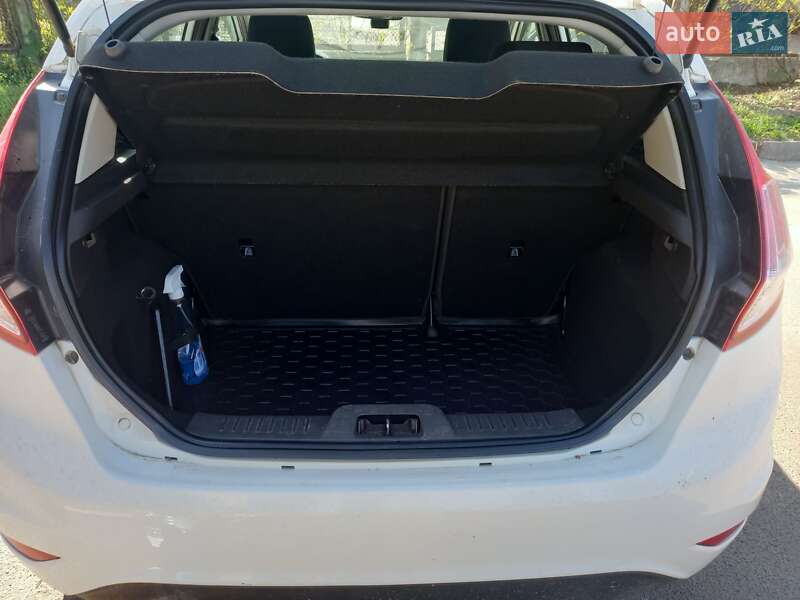 Хэтчбек Ford Fiesta 2013 в Броварах
