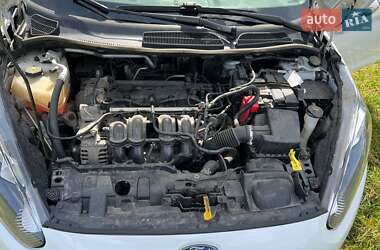 Седан Ford Fiesta 2014 в 
