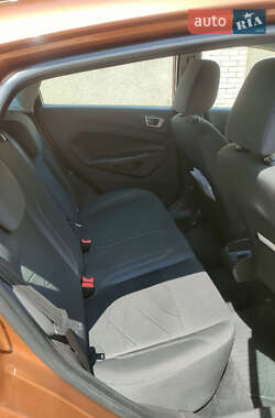 Хэтчбек Ford Fiesta 2013 в 