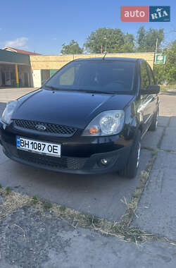 Хэтчбек Ford Fiesta 2008 в Измаиле