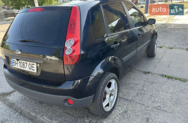 Хэтчбек Ford Fiesta 2008 в 
