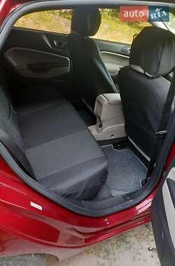 Седан Ford Fiesta 2013 в Славуті