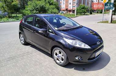 Хэтчбек Ford Fiesta 2011 в 