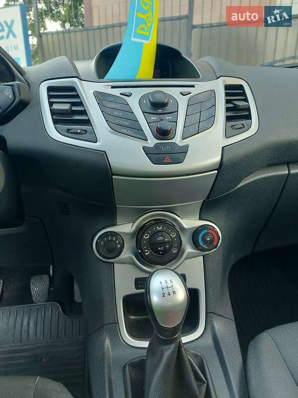 Хэтчбек Ford Fiesta 2011 в Одессе