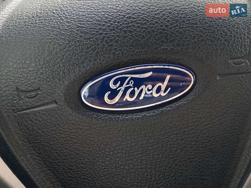 Хэтчбек Ford Fiesta 2011 в Белогородке фото 26 Хэтчбек Ford Fiesta 2011 в Белогородке