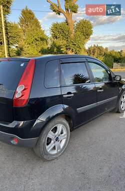 Хэтчбек Ford Fiesta 2008 в 