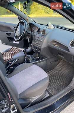 Хэтчбек Ford Fiesta 2008 в 