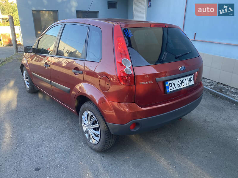 Хэтчбек Ford Fiesta 2008 в Хмельницком