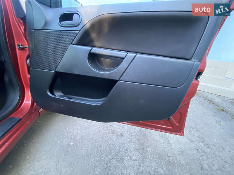 Хэтчбек Ford Fiesta 2008 в Хмельницком