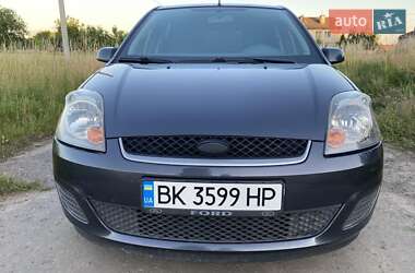 Хэтчбек Ford Fiesta 2008 в Луцке