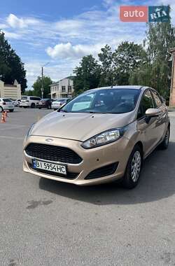 Хэтчбек Ford Fiesta 2016 в 