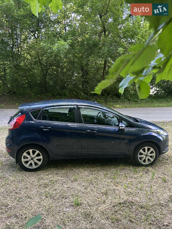 Хэтчбек Ford Fiesta 2012 в Киеве