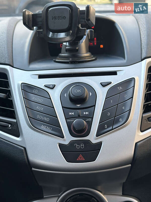 Хэтчбек Ford Fiesta 2011 в Киеве