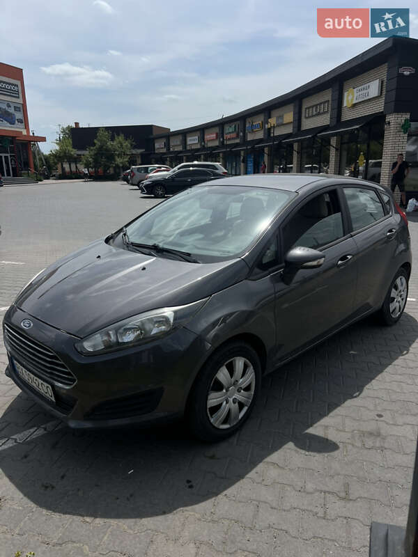 Хэтчбек Ford Fiesta 2015 в Хмельницком