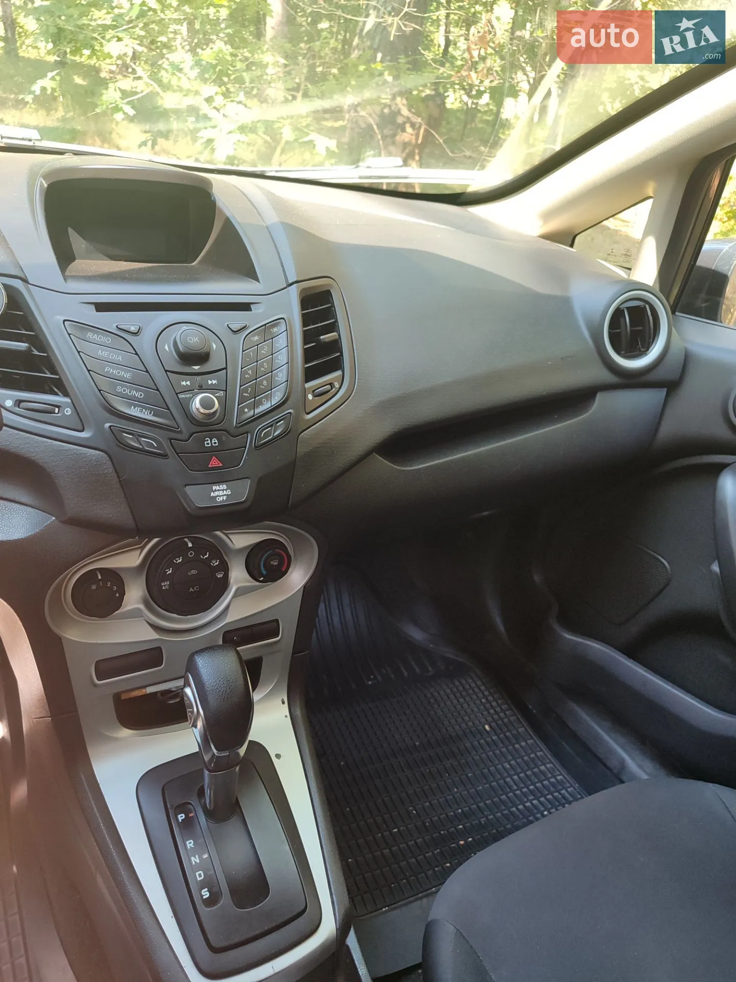 2017 Ford Fiesta - мініатюра 3