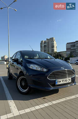 Хэтчбек Ford Fiesta 2013 в 