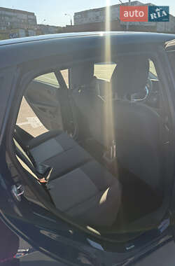 Хэтчбек Ford Fiesta 2013 в 