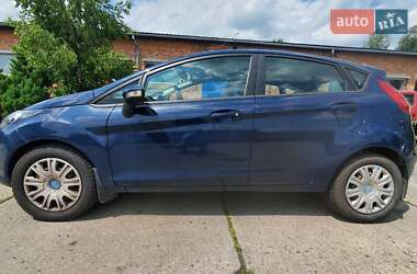 Хэтчбек Ford Fiesta 2013 в 