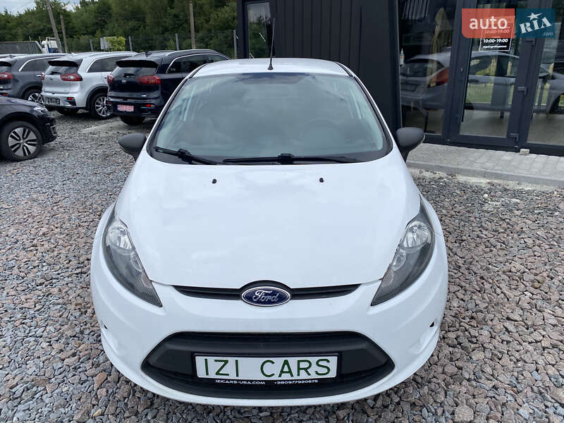 Хэтчбек Ford Fiesta 2012 в Львове