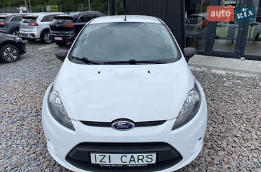 Хэтчбек Ford Fiesta 2012 в 