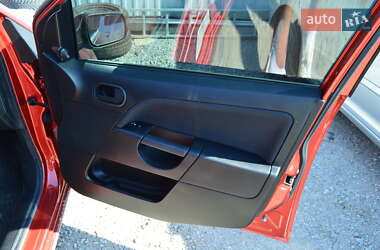 Хэтчбек Ford Fiesta 2008 в 