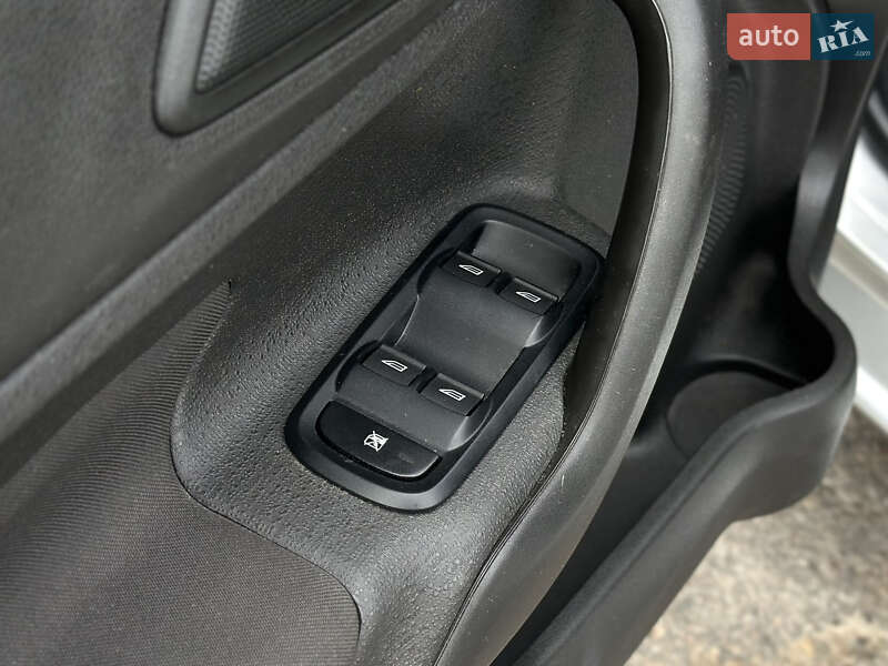 Седан Ford Fiesta 2019 в Шептицькому