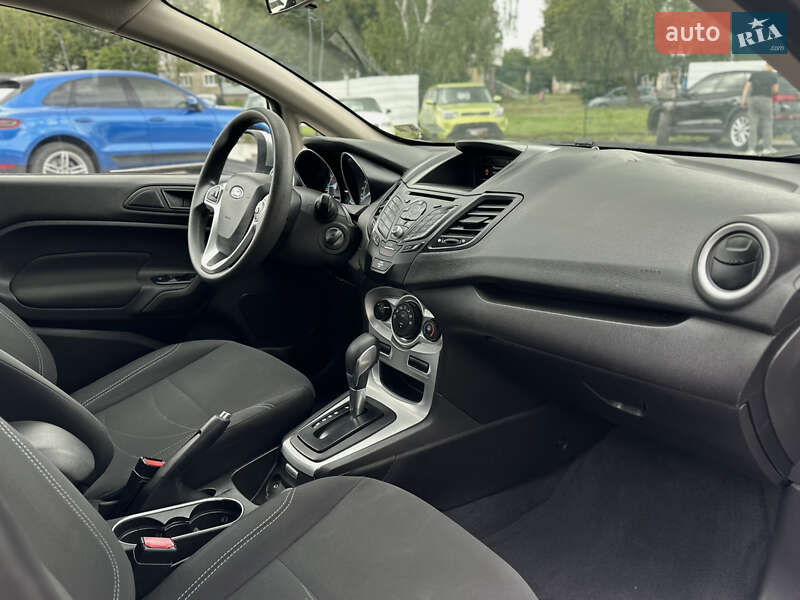 Седан Ford Fiesta 2019 в Шептицькому