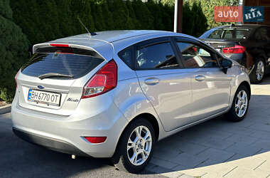 Хетчбек Ford Fiesta 2013 в 