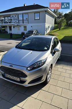 Хетчбек Ford Fiesta 2013 в 