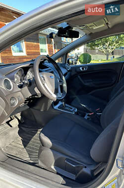 Хетчбек Ford Fiesta 2013 в 