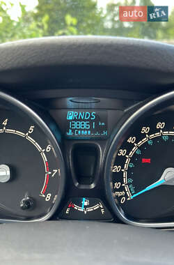 Хетчбек Ford Fiesta 2013 в 
