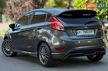 Хэтчбек Ford Fiesta 2018 в 