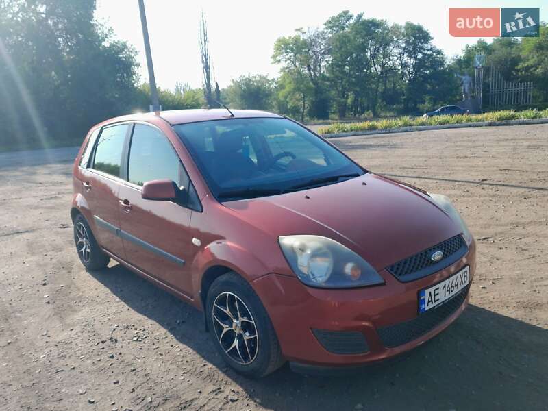 Хетчбек Ford Fiesta 2008 в 