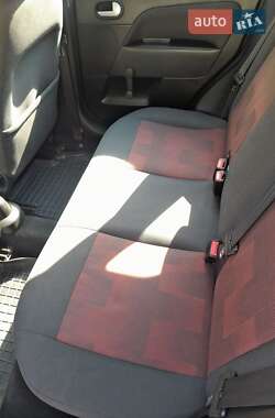 Хетчбек Ford Fiesta 2008 в 