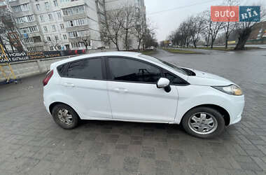 Хэтчбек Ford Fiesta 2011 в 