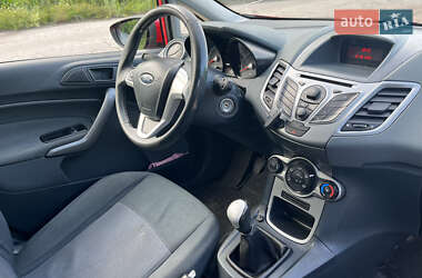 Хэтчбек Ford Fiesta 2010 в 