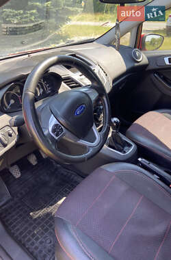 Хэтчбек Ford Fiesta 2013 в 