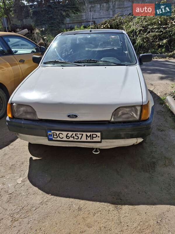 Хэтчбек Ford Fiesta 1990 в Львове