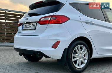 Хэтчбек Ford Fiesta 2018 в 
