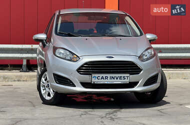 Седан Ford Fiesta 2015 в 