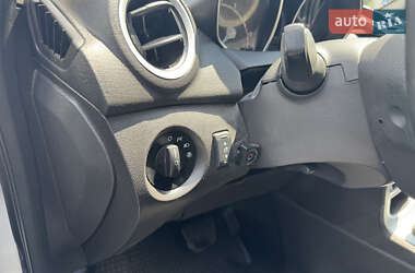 Седан Ford Fiesta 2015 в 