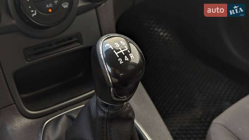 Хэтчбек Ford Fiesta 2013 в Киеве