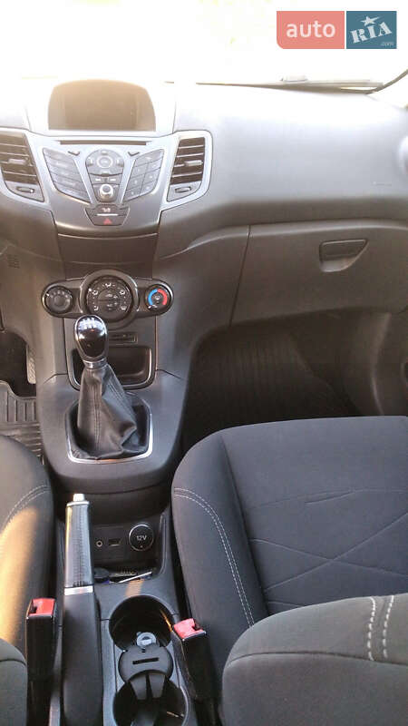 Хэтчбек Ford Fiesta 2015 в Килии
