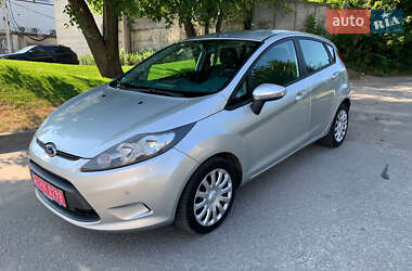 Хэтчбек Ford Fiesta 2010 в 