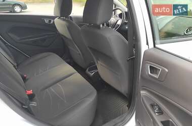 Хэтчбек Ford Fiesta 2013 в 