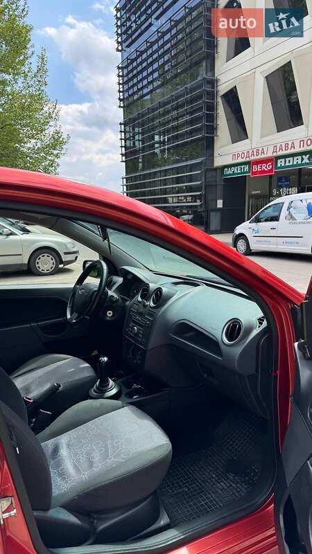Хэтчбек Ford Fiesta 2006 в Николаеве